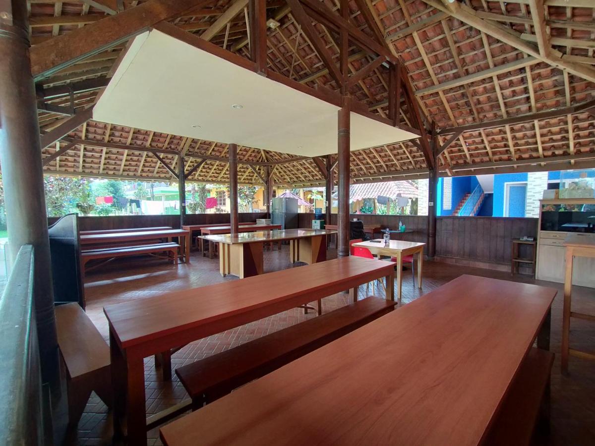 Villa Batu Tua Puncak RedPartner Bogor Esterno foto