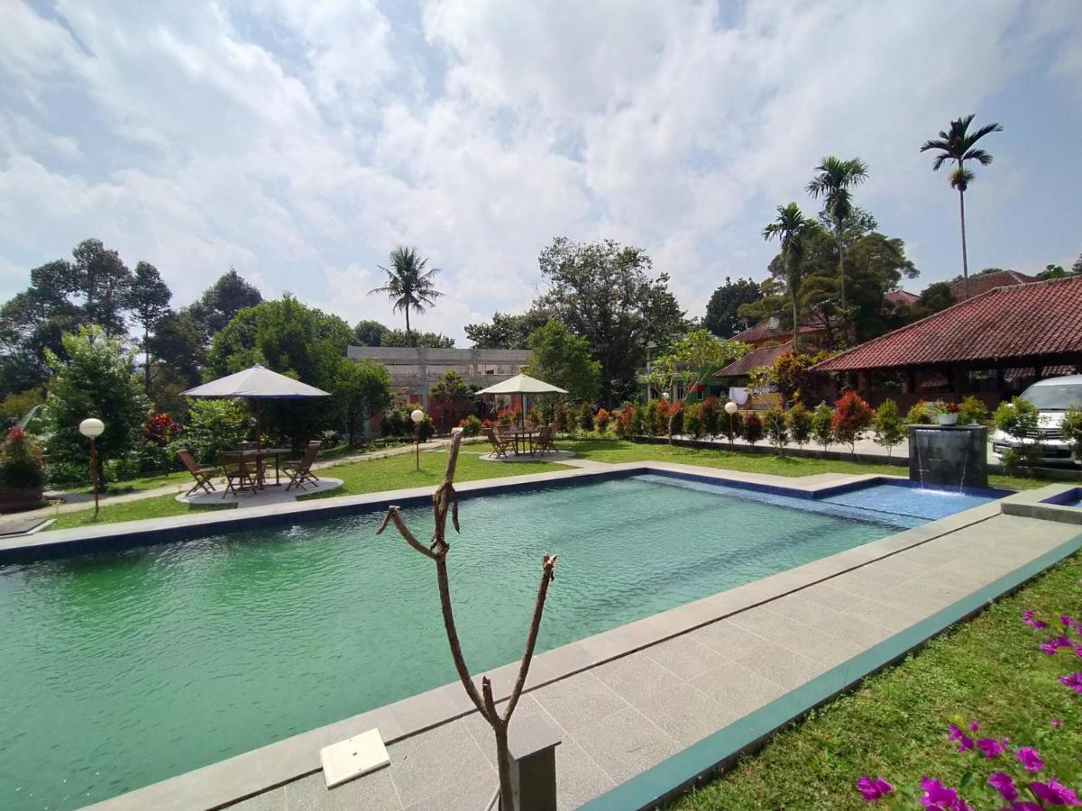 Villa Batu Tua Puncak RedPartner Bogor Esterno foto